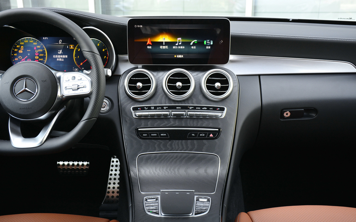 你会放弃燃油车选择新能源汽车吗,奔驰c级和宝马3系奥迪a4l怎么选