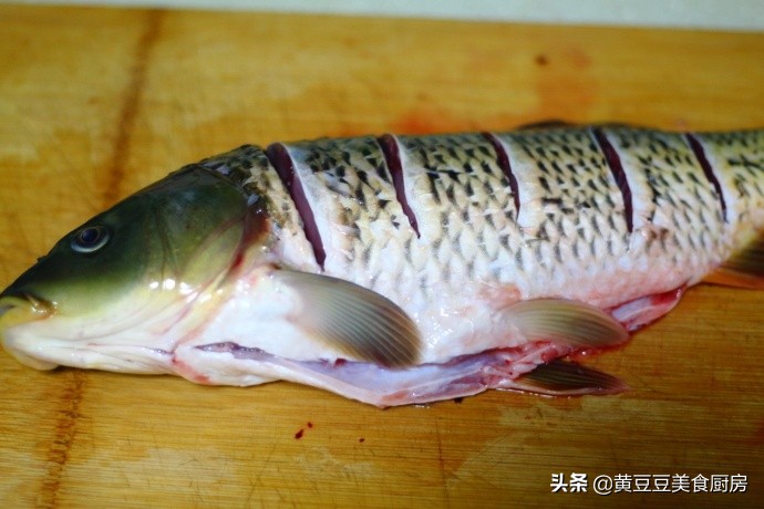 大厨教你剁椒鱼的做法,大厨剁椒鱼头家常做法