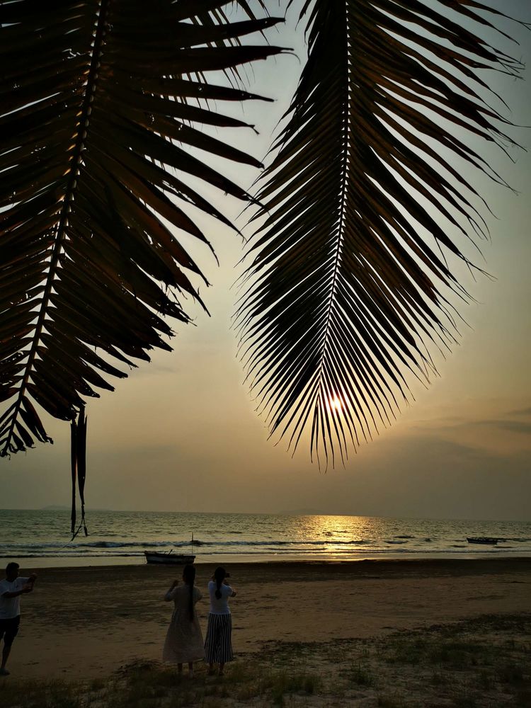 三亚冲浪旅行攻略,去三亚旅游看海