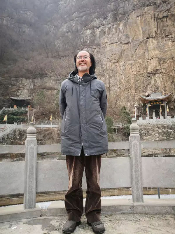 管*党**生：《谯达摩及当代理想主义》