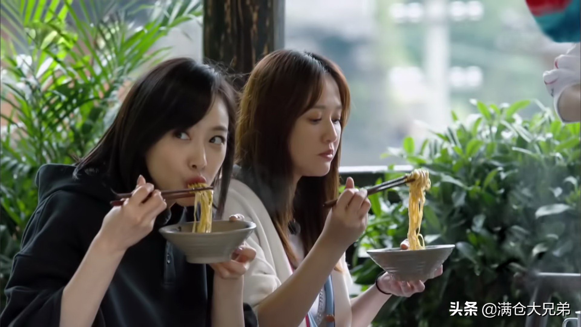 艺人去世,请在键盘侠指导下“正确”致哀