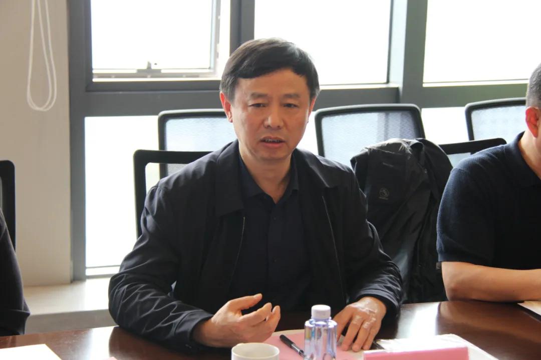 鞍山市政协副主席、市工商联主席李荣刚一行到访并购公会