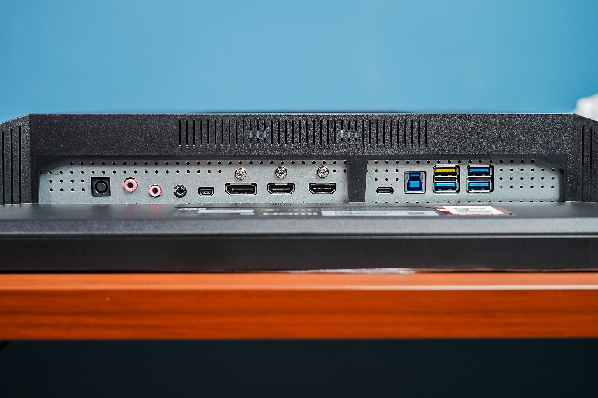 aoc144hz和166hz广色域显示器的区别,aoc24.5寸240hz显示器评测