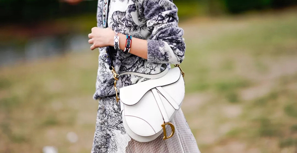 香奈儿今年最新款包包排行榜,香奈儿古驰包包推荐