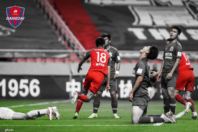 国脚回归泰山迎来最强阵容,国足比赛归来