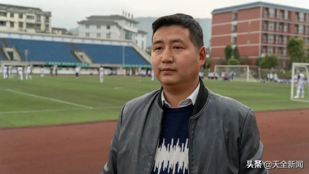 “献礼建*党**百年·追逐青*梦春**想”——天全中学第五届校园足球联赛拉开帷幕