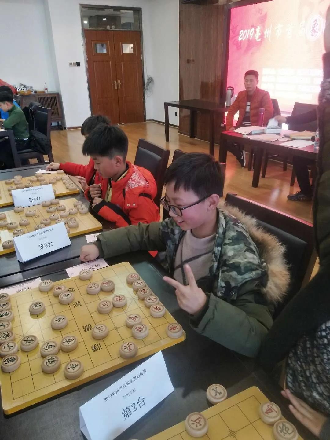 成功不怕晚，信心最重要——安徽亳州学院附属学校象棋之路