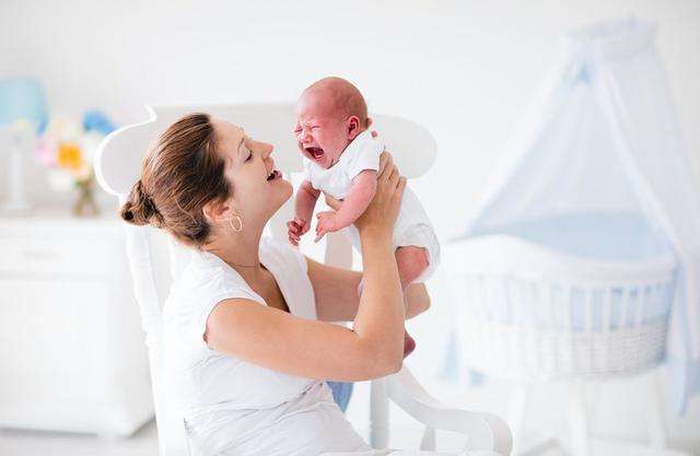 宝宝绿色便便的原因及解决方法,6个月宝宝拉绿便便是什么原因