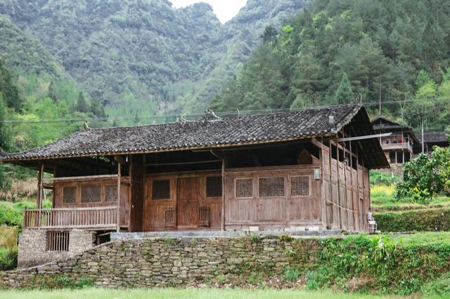 小南海地震遗址天气,这个地方为啥叫葫芦岛