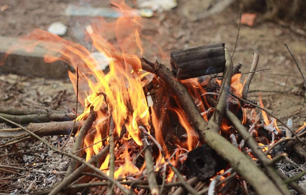 古人是怎么生火的,古人没有打火机是怎么生火的