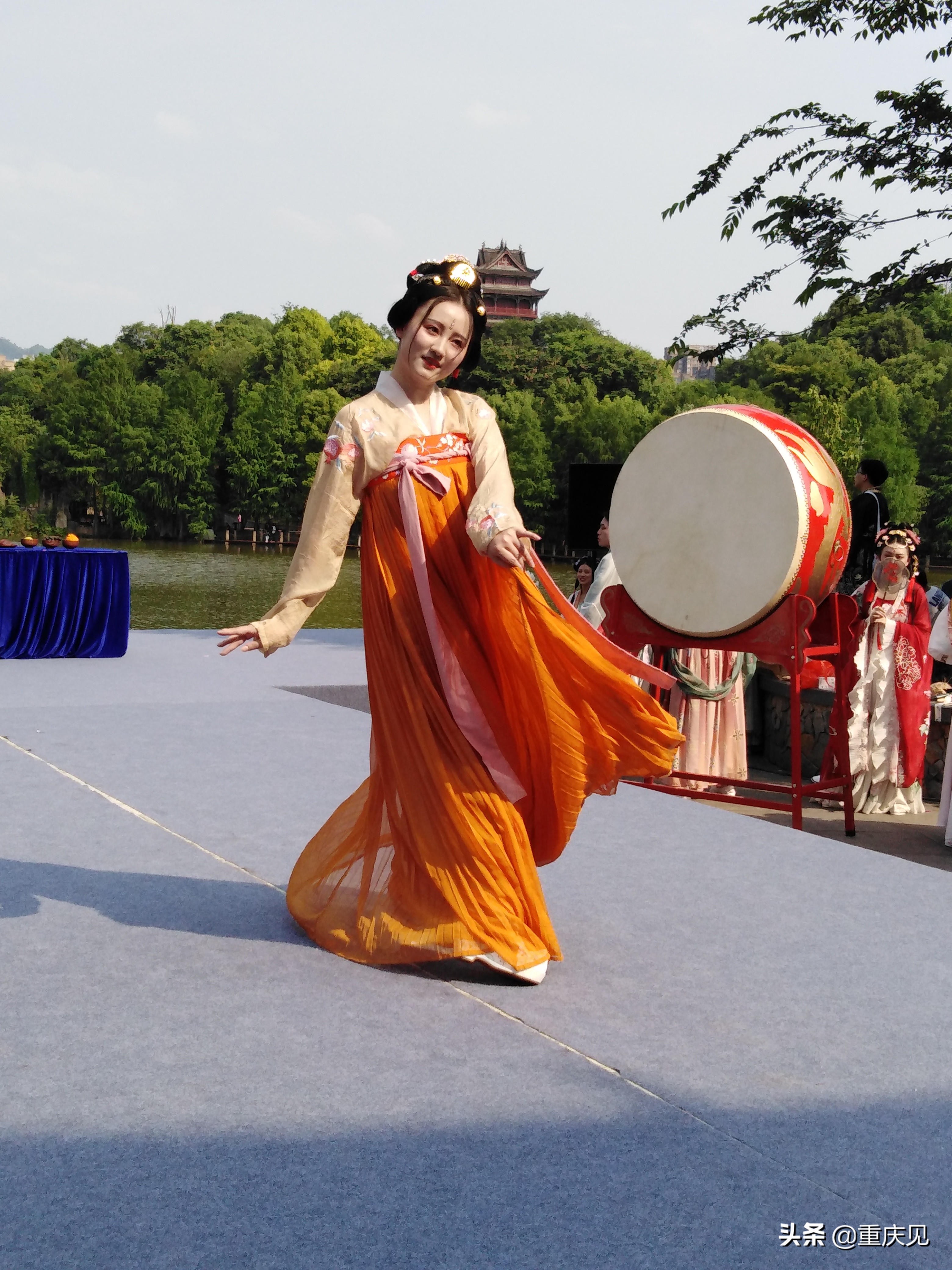 璧山春夏｜带TA去秀湖水街，赴一场时空之约，汉服国潮，衣袂飘飘