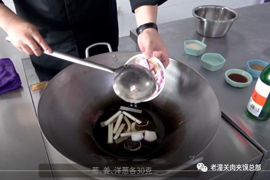 秦镇米皮调料水怎样配合适,秦镇米皮调料水味精比例