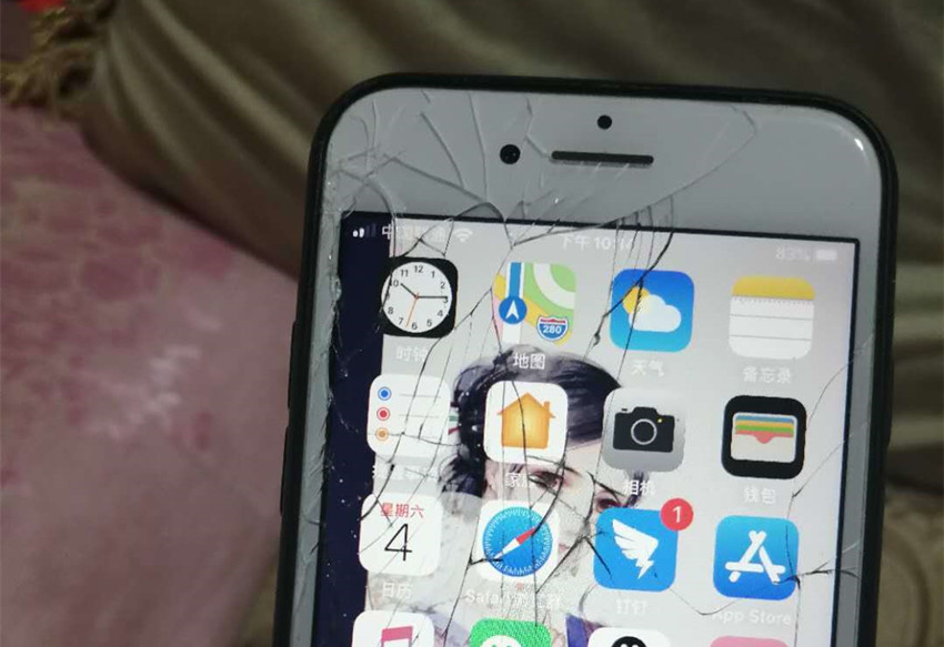 磨砂钢化膜和高清钢化膜哪个贵,20元钢化膜和100元钢化膜的区别