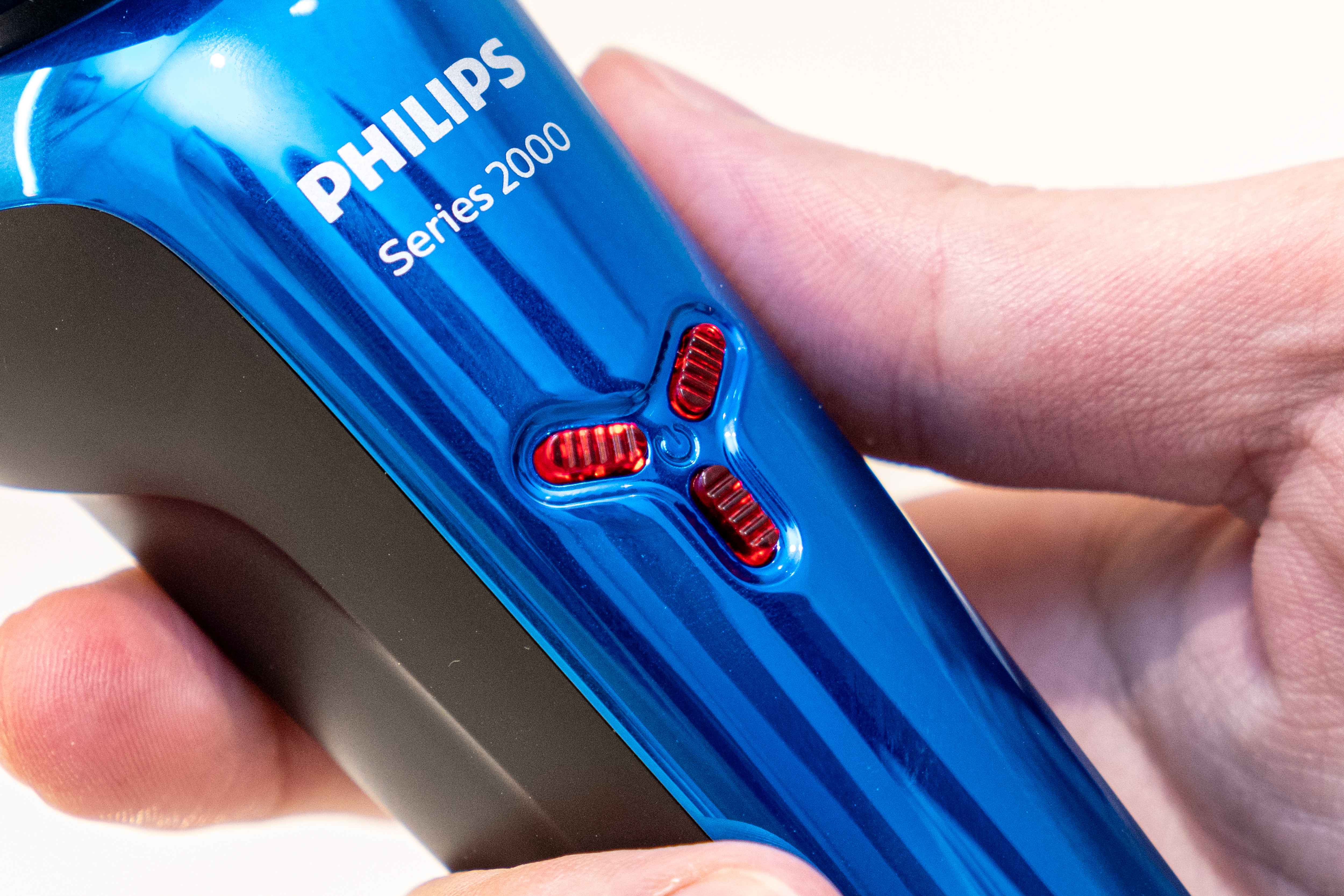 飞利浦剃须刀s2303几瓦,飞利浦电动剃须刀s2308