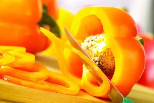 娆洪獥浣犲骞寸殑灏忕煡璇嗙粓浜庢壘鍏ㄤ簡,閭ｄ簺楠楄繃鎴戜滑鐨勫皬甯歌瘑