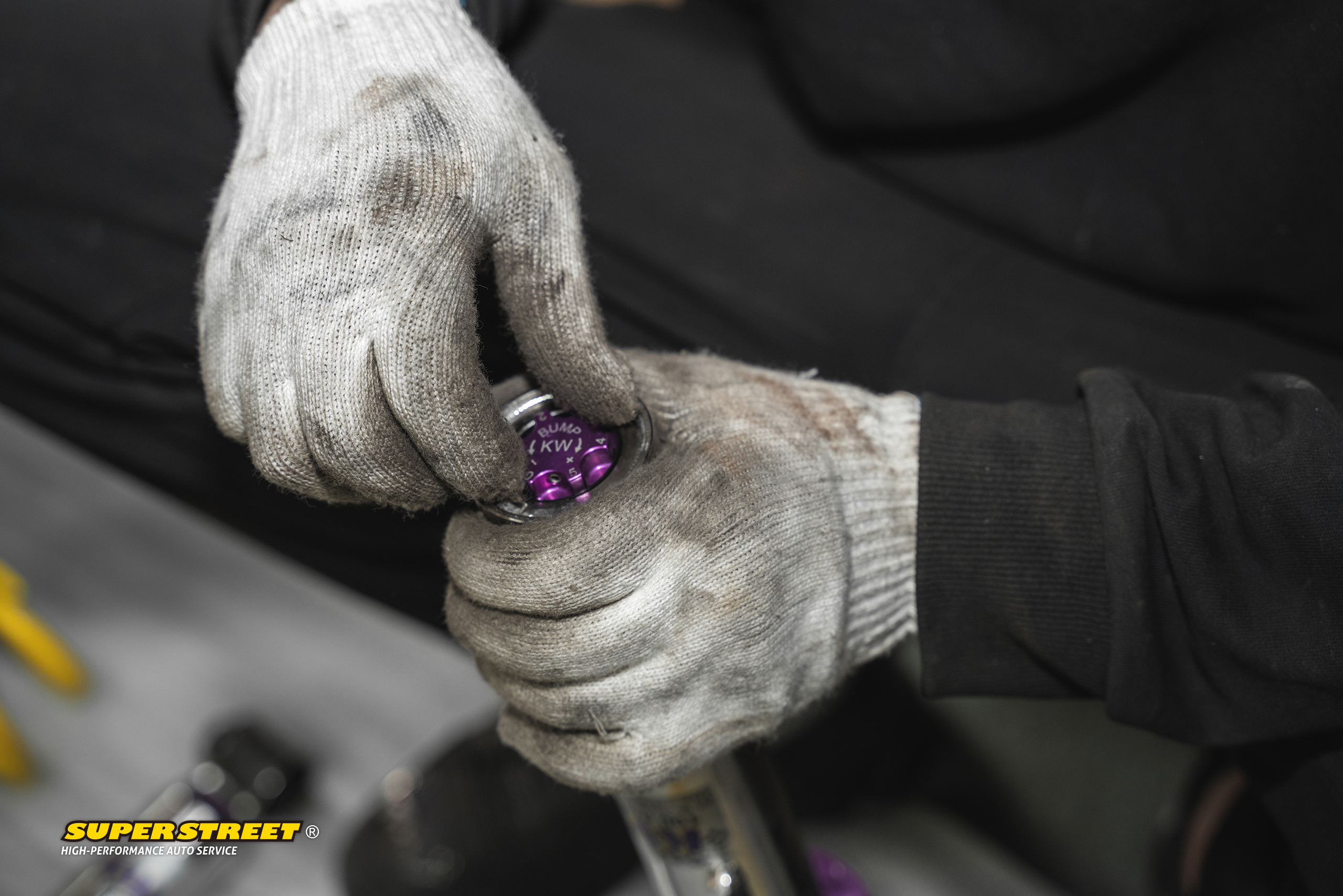 奥迪S3拆掉BILSTEINB16，换上KWV3绞牙避震，只想更舒适。