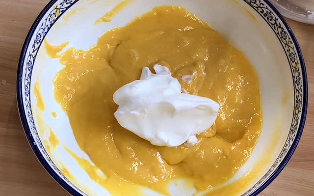 轻乳蛋糕步骤,口感细腻紧实的蛋糕做法