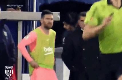 梅西在球场上17个发怒瞬间,梅西脏不脏