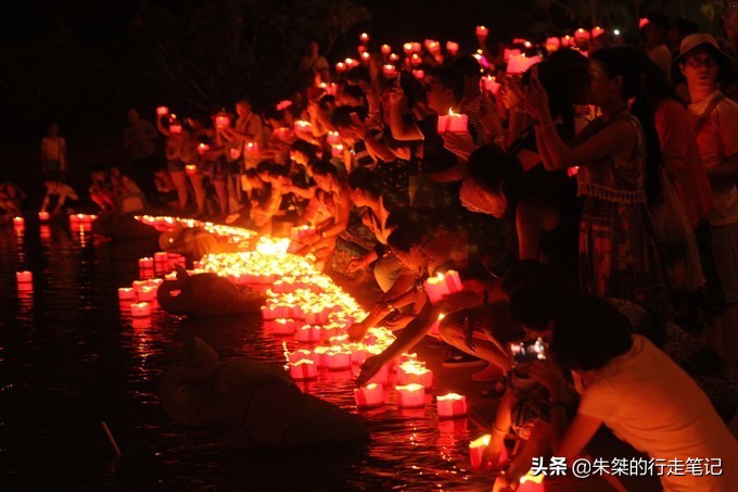 西双版纳泼水节攻略,西双版纳傣族泼水节和广西泼水节