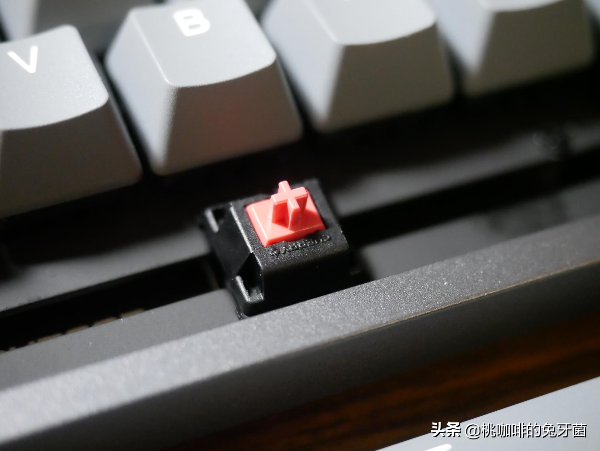 杜伽k310w三模机械键盘可以换轴吗,杜伽k310键盘哪个轴好
