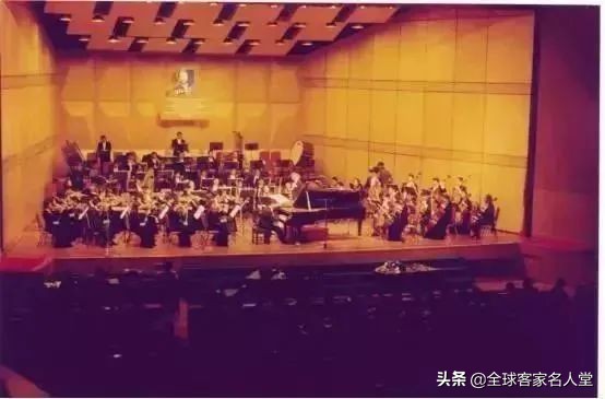 指挥家郑小瑛谈交响乐,客家山歌指挥家郑小瑛