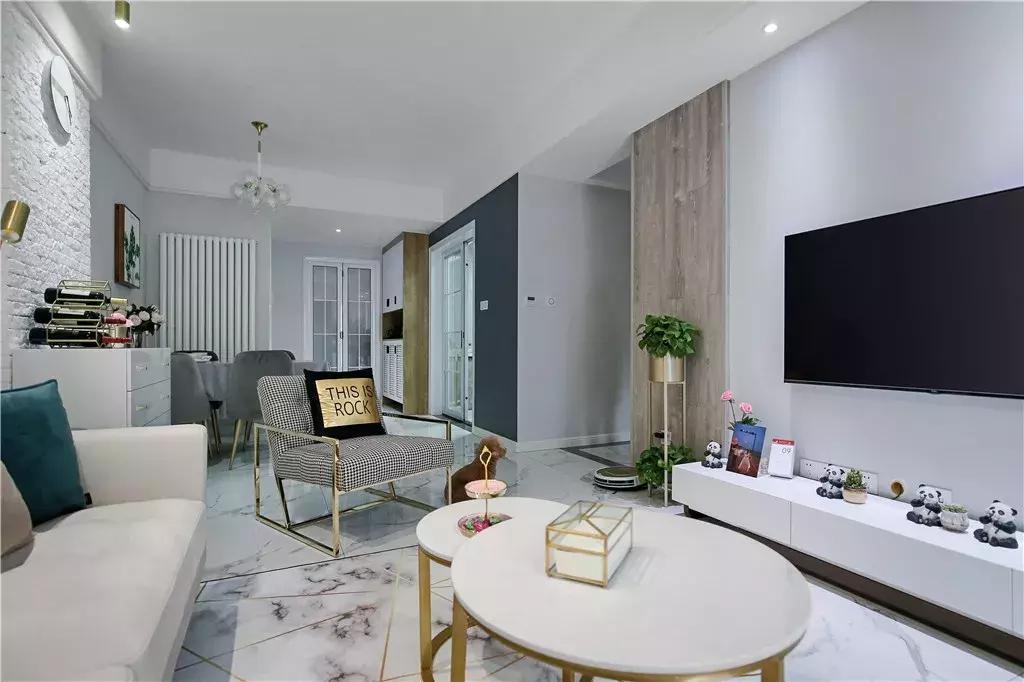 120平带露台三室两厅两卫一厨,92平米三室两厅二卫带大露台