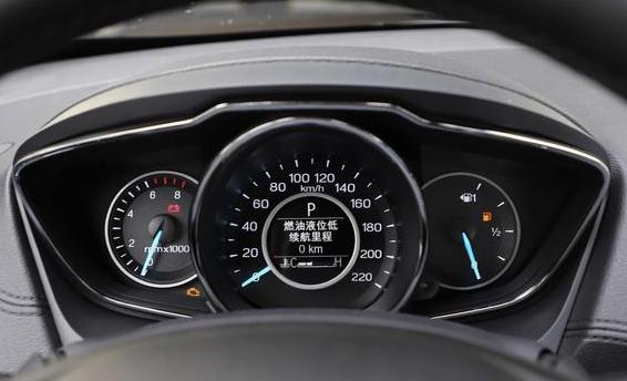 性价比最高的车型福特福睿斯,仅提供三缸车型的福特福睿斯