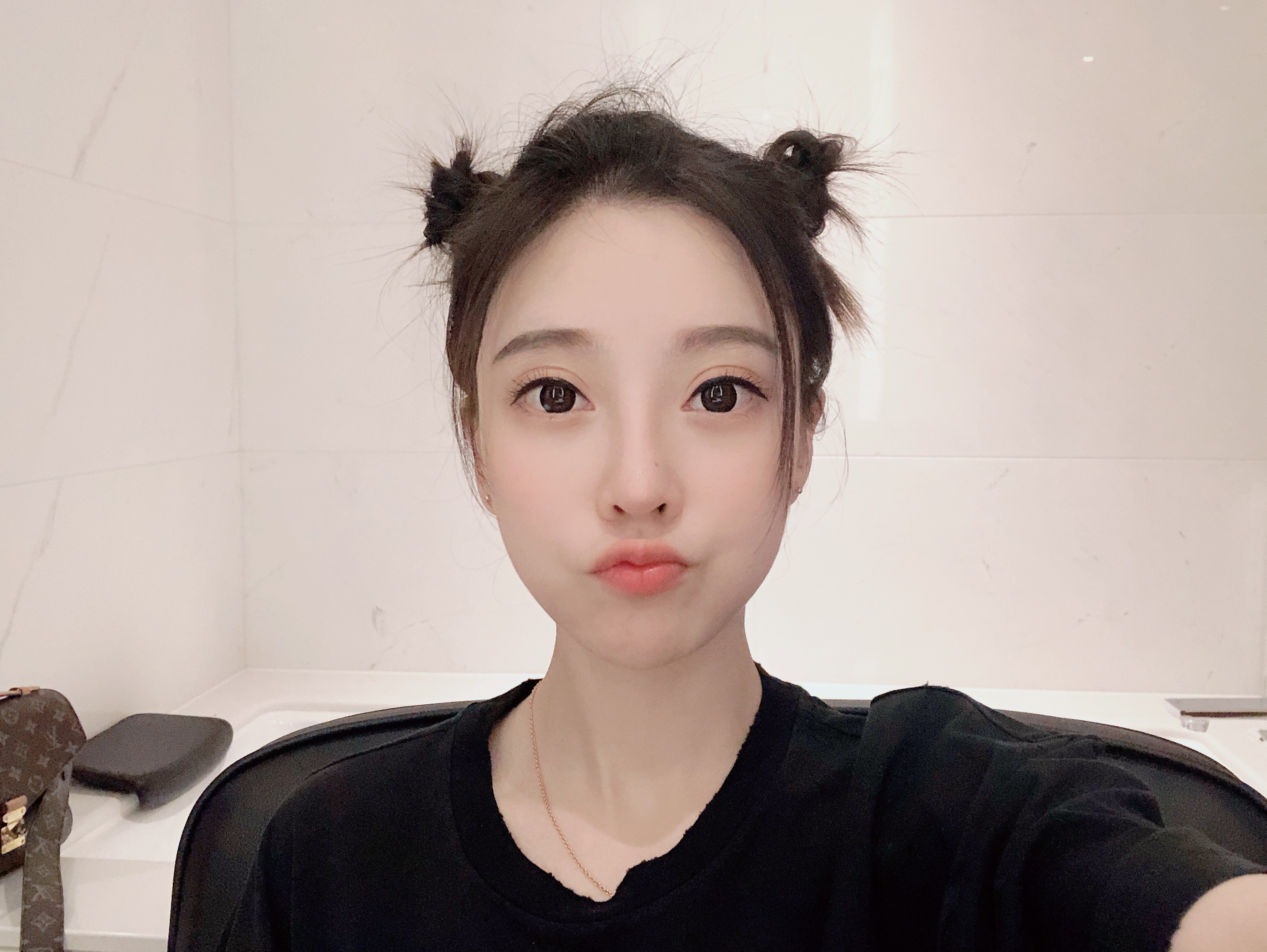 冯提莫深夜直播跳舞视频,冯提莫最新直播身材