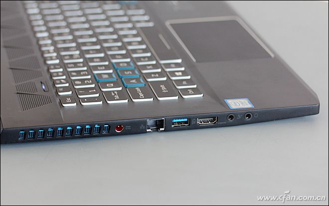 宏碁掠夺者4050游戏本3a测评,宏碁掠夺者刀锋x4090评测