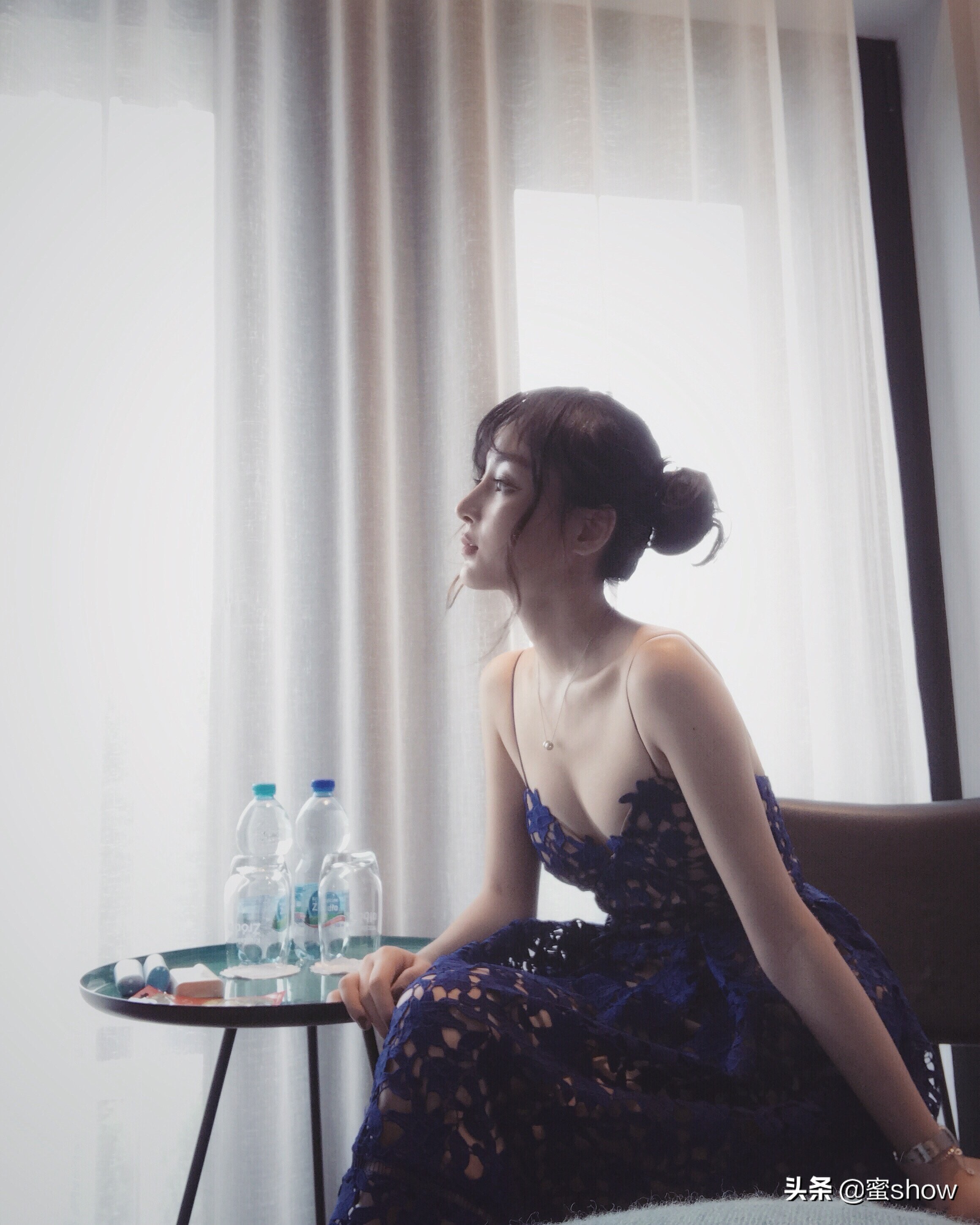 lily女装品牌属于什么档次的品牌,40-50岁高档女装品牌真丝连衣裙