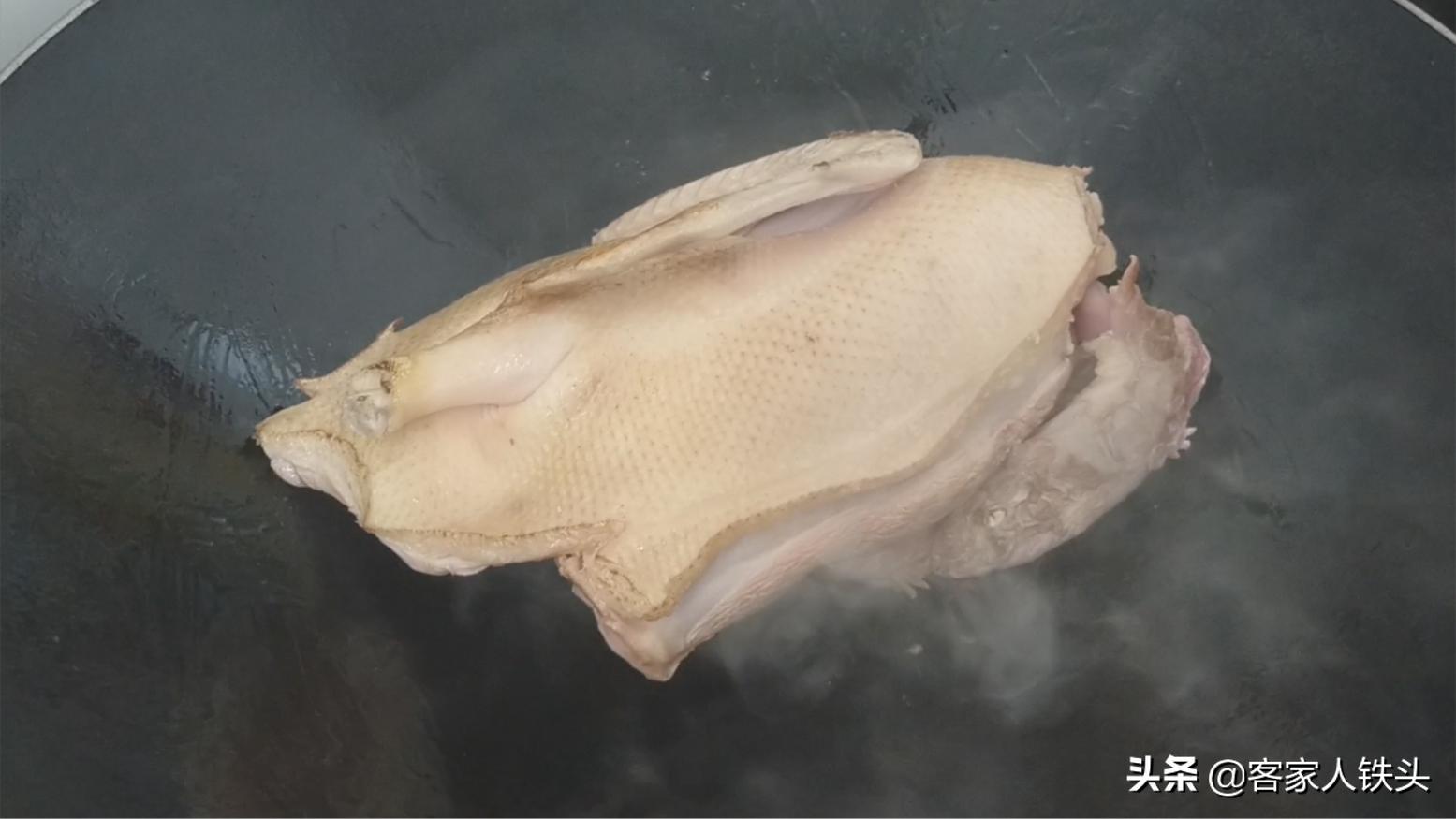 秘制咸香焖鸭肉,咸香煎鸭肉