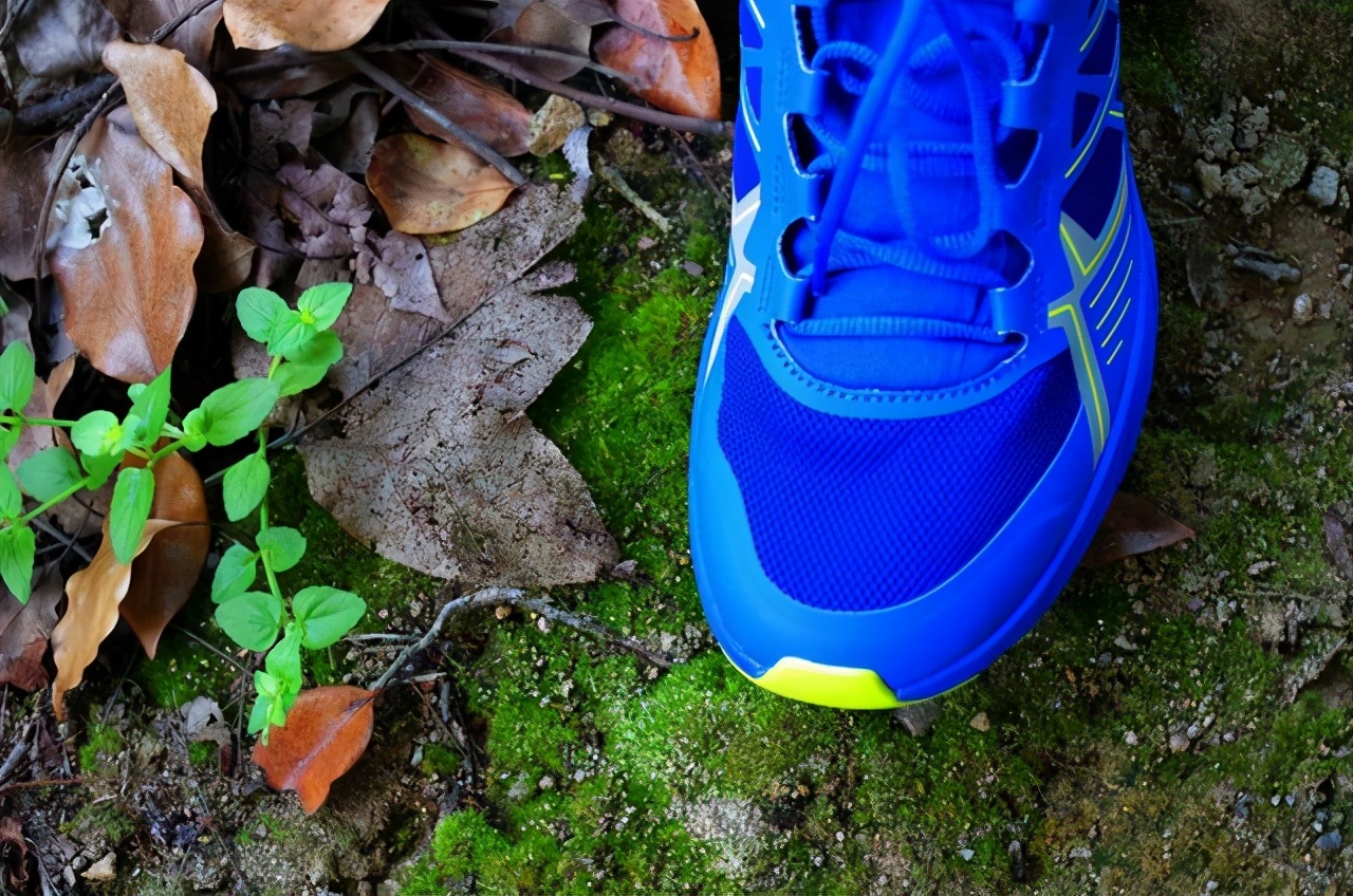 支撑稳定型的跑鞋推荐,反馈感强的实战鞋