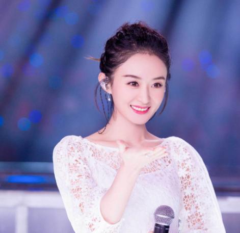 有没有女生天生拥有卧蚕,有卧蚕的女生笑起来是怎样的