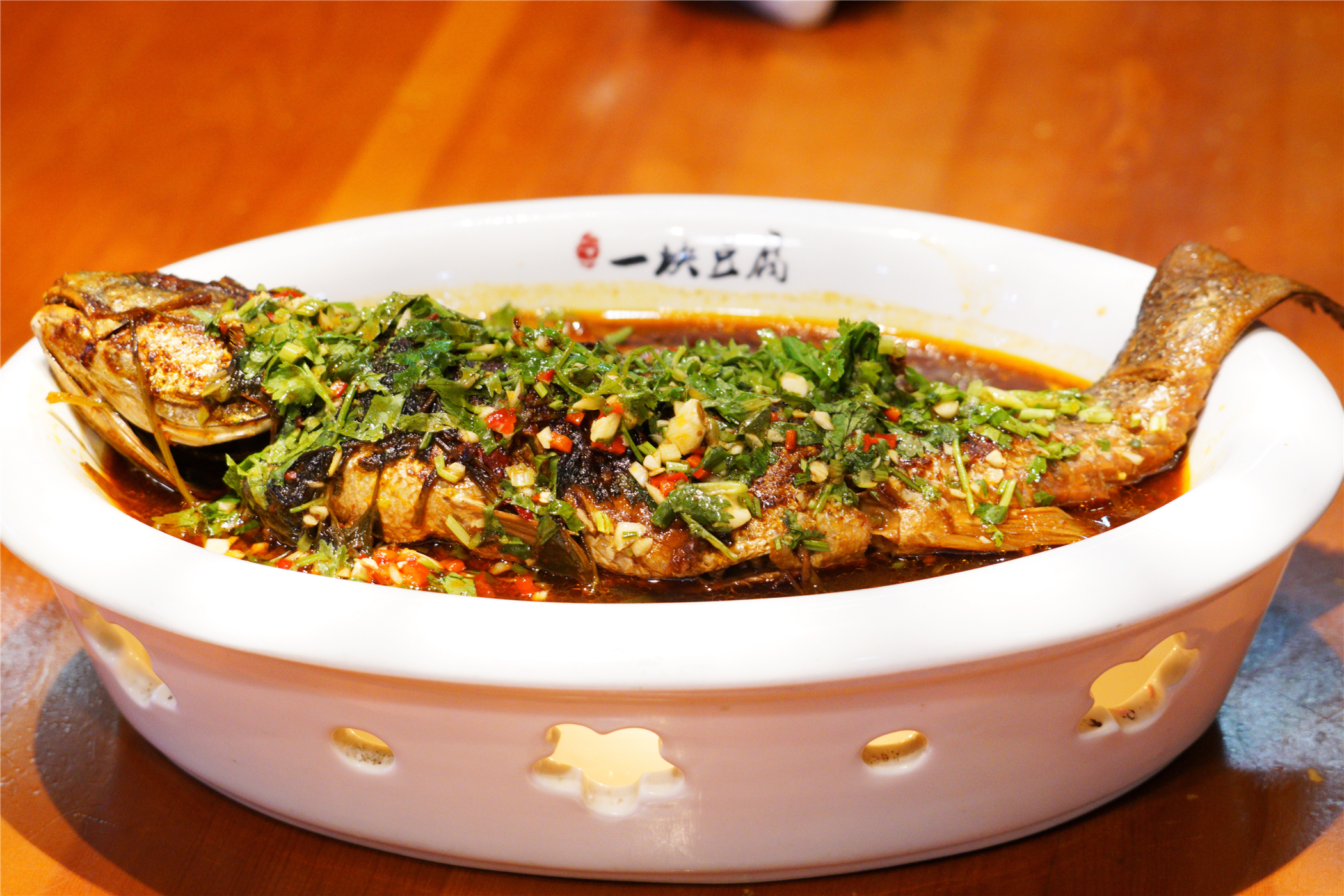 来三亚为什么不能吃椰子鸡,去三亚别忘了吃海鲜