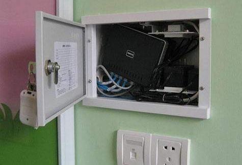 弱电箱带路由器怎么装修,开发商预留弱电箱很小要怎样布置