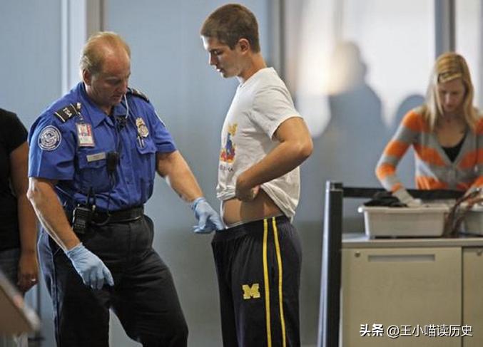 外交特权背后的黑暗：蔡英文团队曾利用专机*私走**26415条香烟