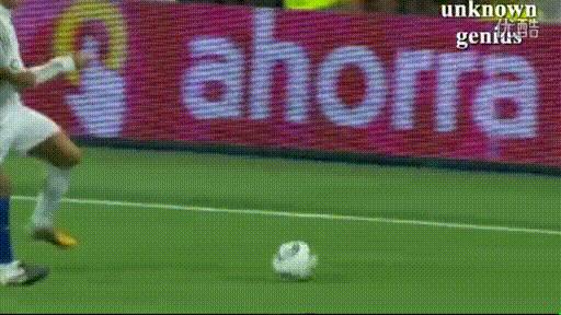 球王也假摔？盘点C罗假摔