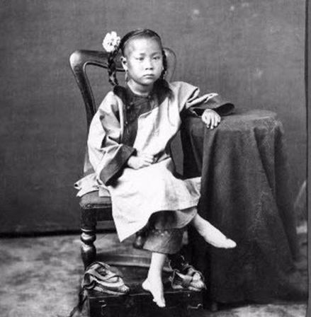 欧洲的束腰和中国的裹脚,中国古代的裹脚裹了多少年