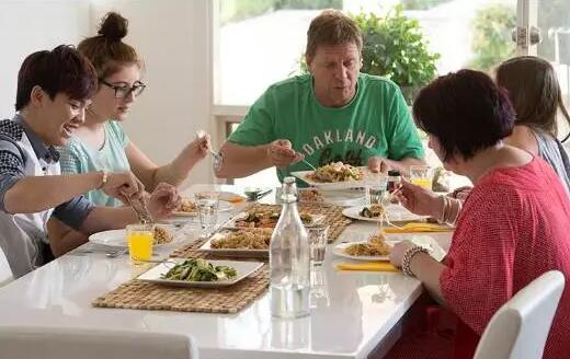 加拿大海滨的真实生活 (加拿大真正的风土人情)