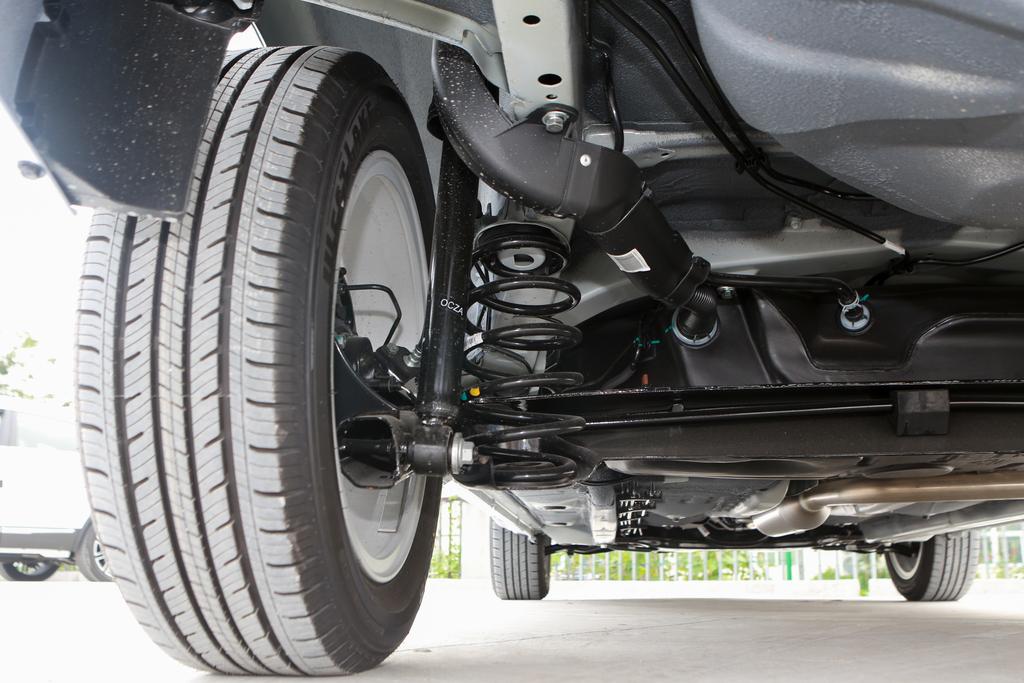 1.5l自吸百公里油耗11.83升,2019吉利金刚1.5的排量价格多少