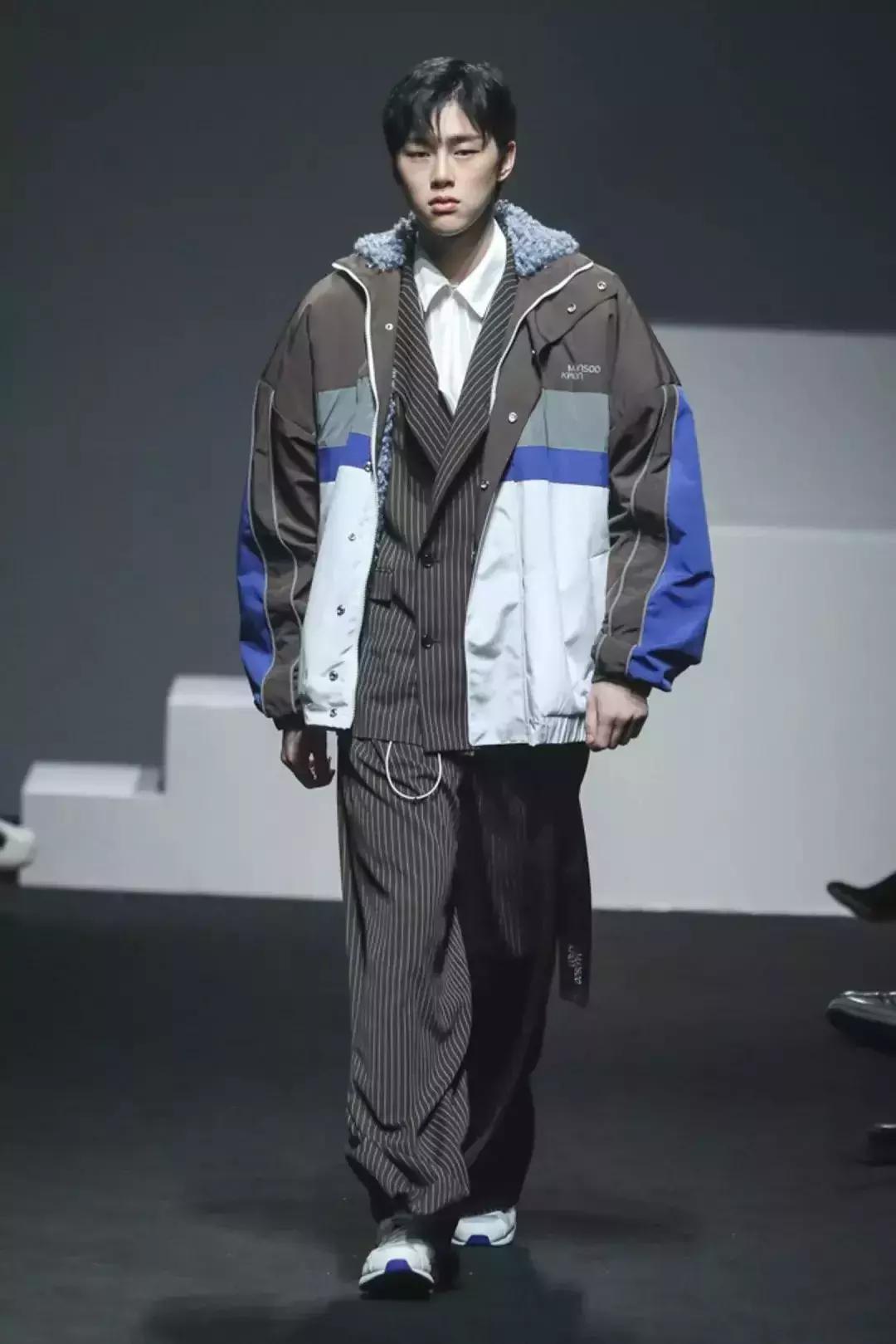 潮爆了｜冬天羽绒服穿腻了，可以试试这种复古运动风