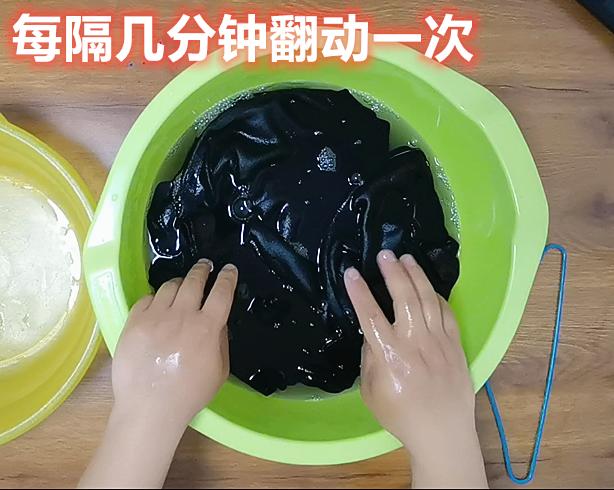 衣服被腐蚀性怎么恢复原色,被腐蚀颜色变浅的衣服