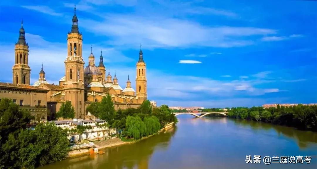 小语种最吃香的6大专业留学,俄语小语种就业前景和方向