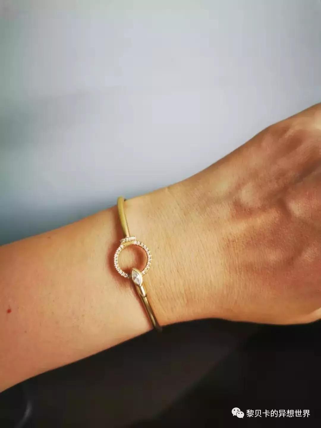 这些东西买的时候肉痛却天天用，她们说值了