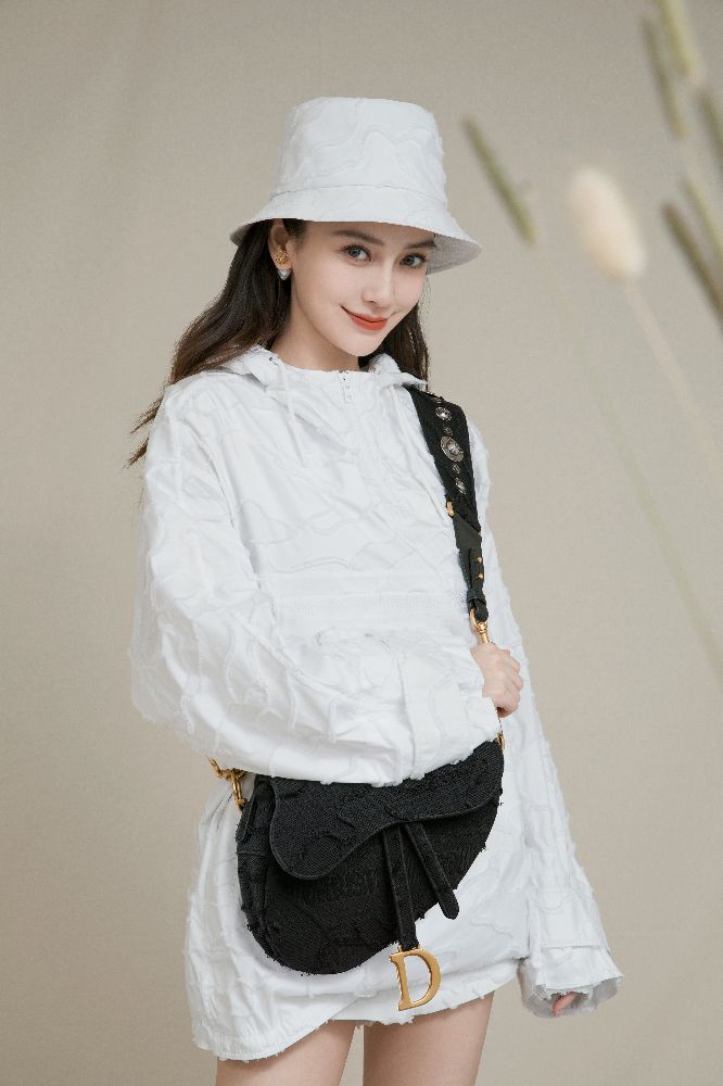 “嫩模皇后”杨颖的升级打怪史，小说都不敢这么写