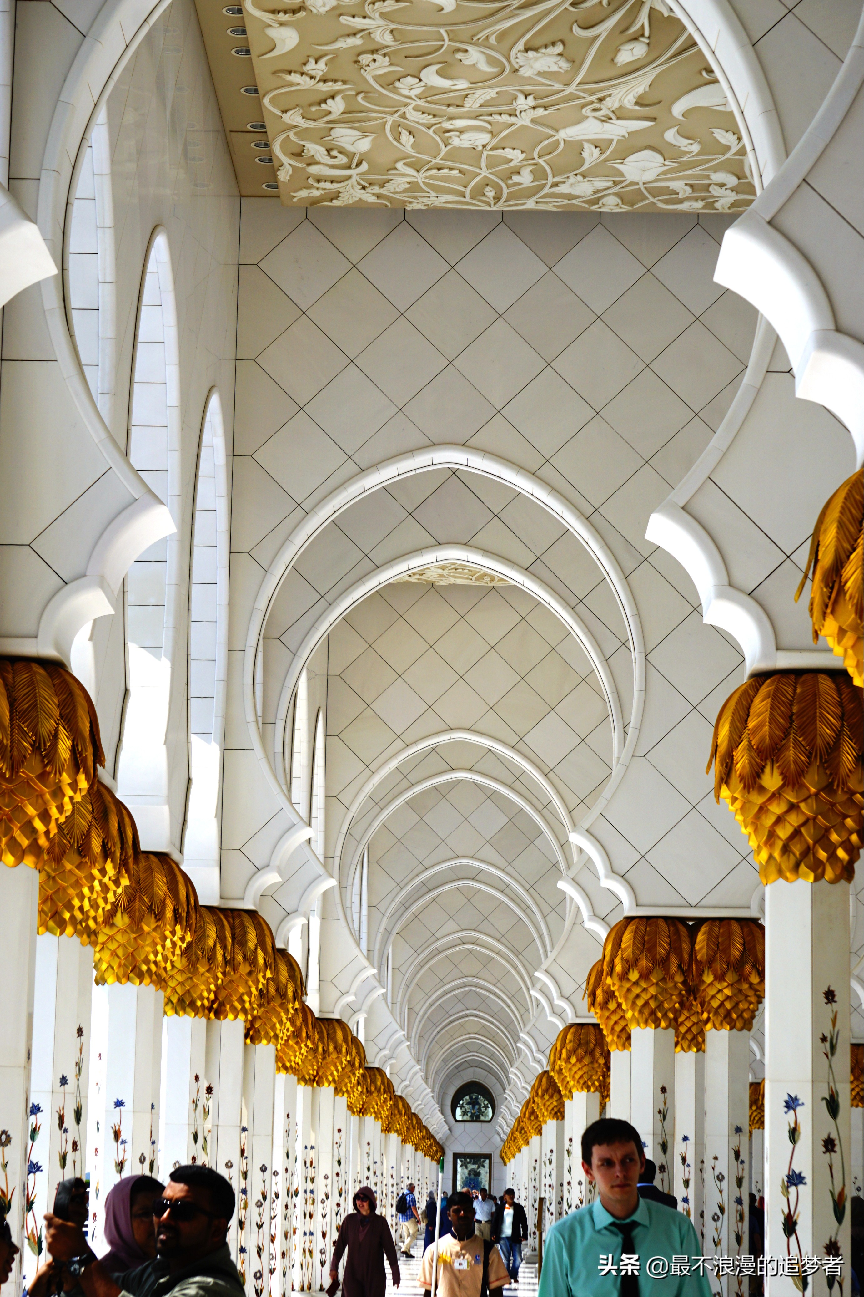 阿联酋谢赫扎耶德清真寺旅游,迪拜谢赫扎耶德路旅游