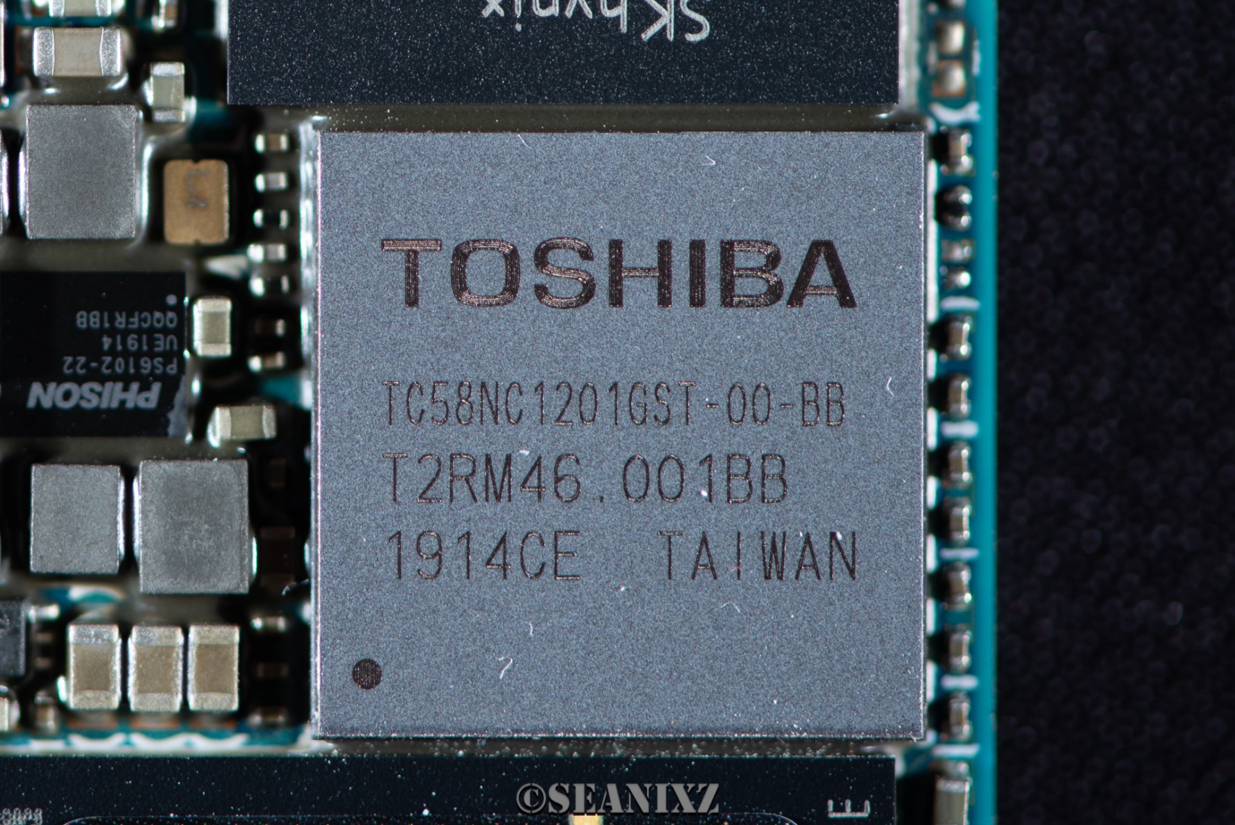 旗舰级PCIe3.0M.2哪家强：东芝RD500VS三星PM981