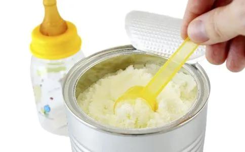 四周的宝宝喝三段奶粉可以吗,别再给娃喝这几款奶粉了