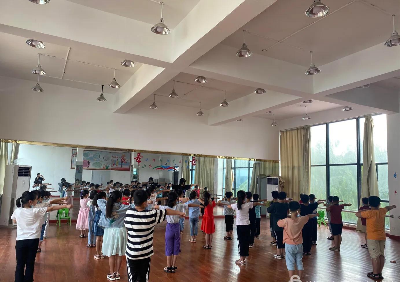 郏县崇德实验学校收费标准,郏县李口乡崇德实验学校