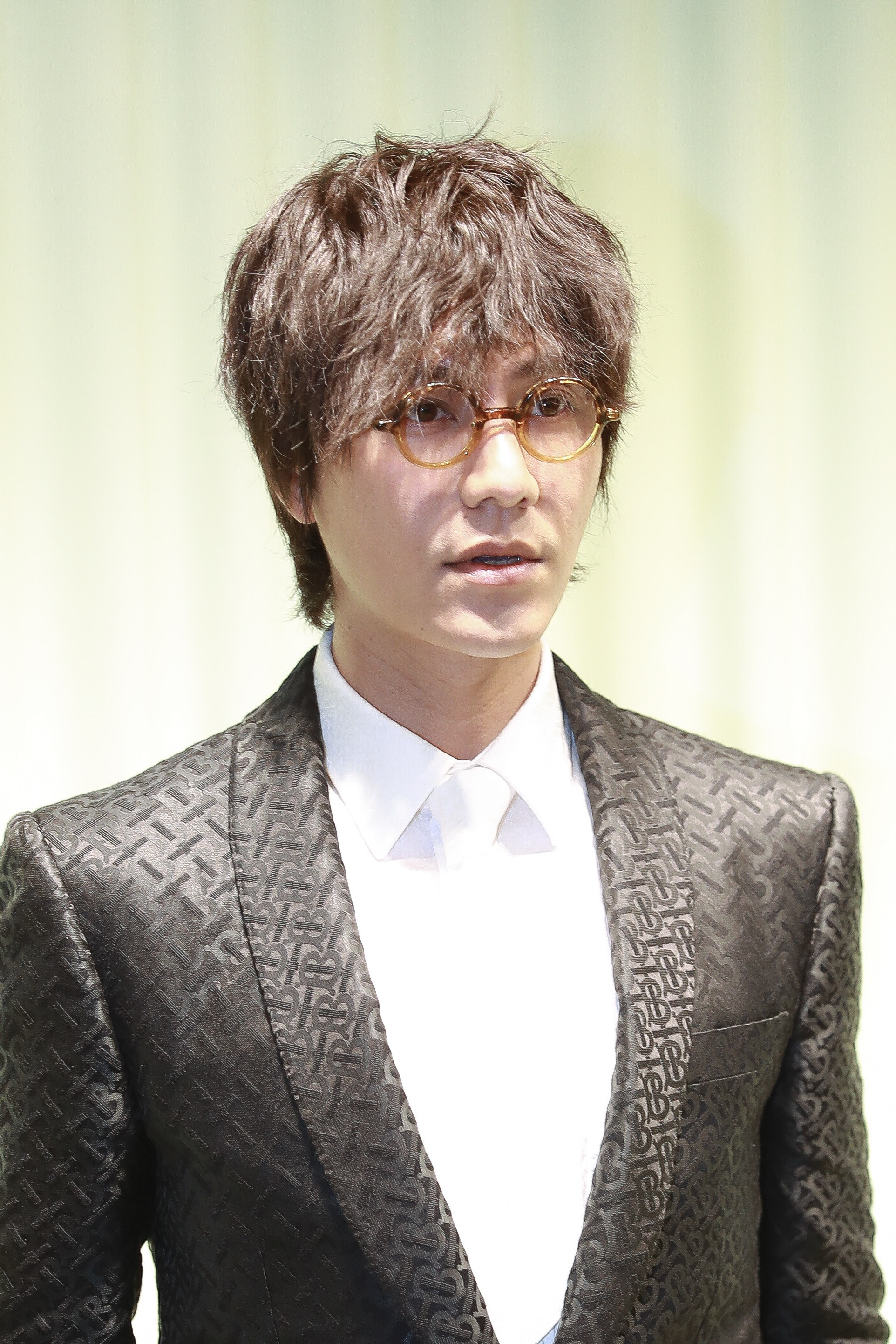 陈坤最新红毯照,陈坤披发造型